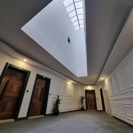 Royal Homes 504 Hotel *